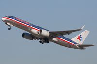N688AA @ LAX - American Airlines N688AA (FLT AAL264) climbing out from RWY 25R enroute to Boston Logan Int'l (KBOS). - by Dean Heald