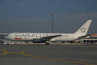 OE-LAT @ VIE - Lauda Air Boeing 767-300 in Star Alliance colors - by Yakfreak - VAP