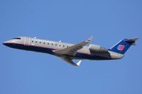 N919SW @ LAX - United Express (SkyWest Airlines) N919SW (FLT SKW6493) climbing out from RWY 25R enroute to Norman Y Mineta San Jose Int'l (KSJC).