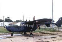 N829AF @ PWA - O-2A 68-10829 Looking in need of help - by Glenn E. Chatfield