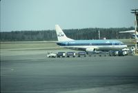 PH-BDL @ EFHK - Boeing 737-300