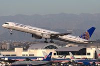 N57868 @ LAX - Continental Airlines N57868 (FLT COA594) departing RWY 25R enroute to George Bush Intercontinental Houston (KIAH). - by Dean Heald