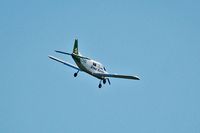 ZK-CNS @ AKL - Turning on to finals - by Micha Lueck