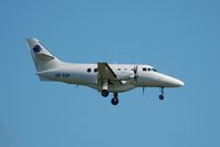 ZK-ECP @ AKL - on finals at Auckland - by Micha Lueck