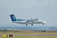 ZK-NEA @ AKL - Seconds before touch-down - by Micha Lueck