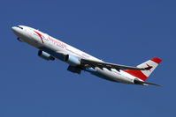 OE-LAN @ VIE - Austrian A330-200 - by Thomas Ramgraber-VAP