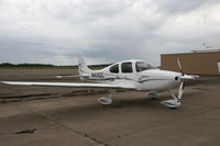 N456DC @ KDLH - N456DC - by Denny McNally