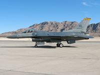 90-0725 @ KLSV - General Dynamics / USAF / F-16CG Fighting Falcon (cn 1C-333) / Aviation Nation 2006 - by Brad Campbell