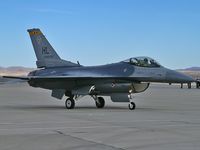 90-0725 @ KLSV - General Dynamics / USAF / F-16CG Fighting Falcon (cn 1C-333) / Aviation Nation 2006 - by Brad Campbell