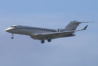 D-AAAZ @ VIE - Cirrus Aviation Bombardier Global Express - by Thomas Ramgraber-VAP