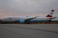 OE-LBA @ VIE - Austrian Airlines Airbus 321