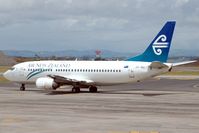 ZK-NGI @ AKL - Taxiing to the runway - by Micha Lueck
