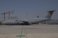 86-0019 @ VIE - USAF C5 - by Yakfreak - VAP