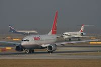 OE-LNO @ VIE - Lauda Air 737-700 - by Luigi