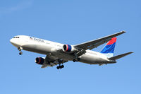 N178DN @ ATL - On final for Runway 26L - by Michael Martin