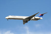 N986DL @ ATL - On final for Runway 26L - by Michael Martin
