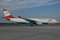 OE-LAP @ VIE - Austrian Airlines Airbus 330-200 - by Yakfreak - VAP