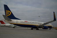 EI-DAD @ VIE - Ryanair Boeing 737-800 - by Yakfreak - VAP