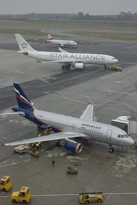 VP-BWG @ VIE - Aeroflot Airbus 319 - by Yakfreak - VAP