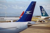 LV-ZPX @ AKL - Aerolineas Argentinas, Qantas, and Air New Zealand - by Micha Lueck