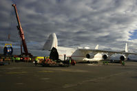 UR-82060 @ CGN - visitor