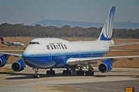 N196UA @ MEL - Taxiing to the gate - by Micha Lueck