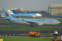 HL7552 @ AMS - Korean Air A330-200 - by Thomas Ramgraber-VAP