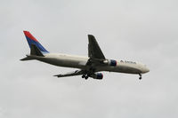 N121DE @ ATL - Over the numbers of 9R - by Michael Martin
