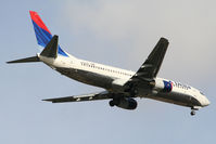 N395DN @ ATL - Over the numbers of 9R - by Michael Martin
