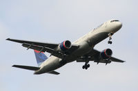 N606DL @ ATL - On final for Runway 9R - by Michael Martin