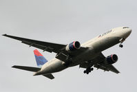 N863DA @ ATL - On final for Runway 9R - by Michael Martin