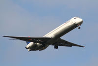 N907DE @ ATL - On final for Runway 9R - by Michael Martin