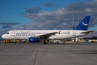 YK-AKC @ VIE - Syrian Airlines Airbus 320 - by Yakfreak - VAP