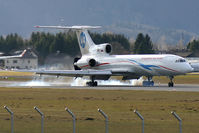 RA-85689 photo, click to enlarge