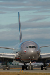 RA-96008 @ SZG - Aeroflot Iljuschin 96 - by Yakfreak - VAP