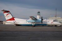 OE-LTP @ VIE - Austrian Arrows Dash 8-300 - by Yakfreak - VAP
