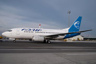 UR-GAS @ VIE - Adria Airways Boeing 737-500 - by Yakfreak - VAP