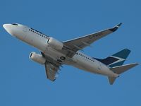 C-FWSY @ YYC - off 16