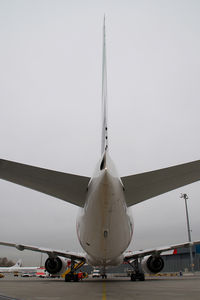 A6-EBT @ VIE - Emirates Boeing 777-300ER - by Yakfreak - VAP