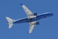 N653RW @ ROC - departing 22