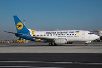 UR-GAT @ VIE - Ukraine International Boeing 737-500 - by Yakfreak - VAP