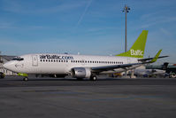 YL-BBL @ VIE - Air Baltic Boeing 737-300 - by Yakfreak - VAP
