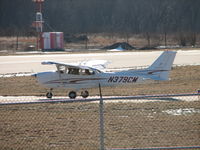 N379CM @ IPT - GEtting eady to go back to New York From Williamsport, PA - by Sam Andrews