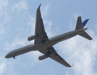 N17128 @ MCO - Continental - by Florida Metal