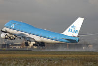 PH-BFK @ AMS - good by Kaagbaan