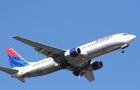 N373DA @ ATL - On final for Runway 9R - by Michael Martin