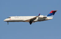 N828AS @ ATL - On final for Runway 26L - by Michael Martin