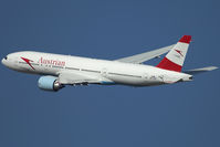OE-LPD @ VIE - newset 777 for Austrian - by Gerhard Vysocan - VAP