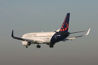 OO-VEG @ EBBR - shortly to land on rwy 25L