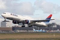 N177DN @ AMS - Delta Air Lines 767-300